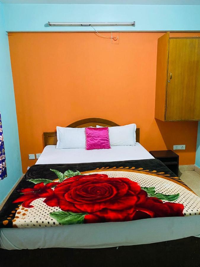 Hotel Nakshatra Ooty Bagian luar foto
