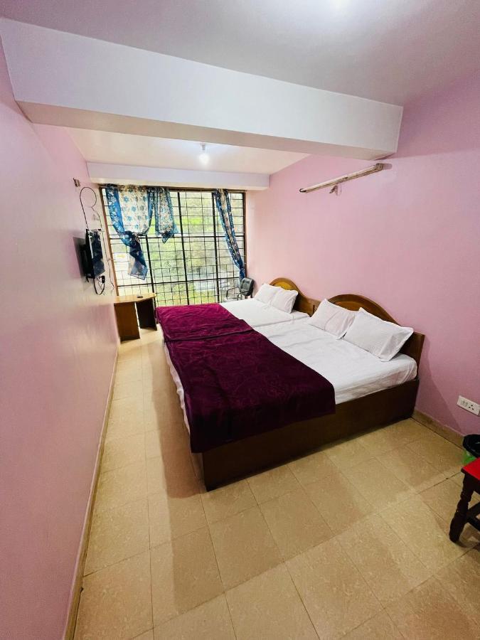 Hotel Nakshatra Ooty Bagian luar foto