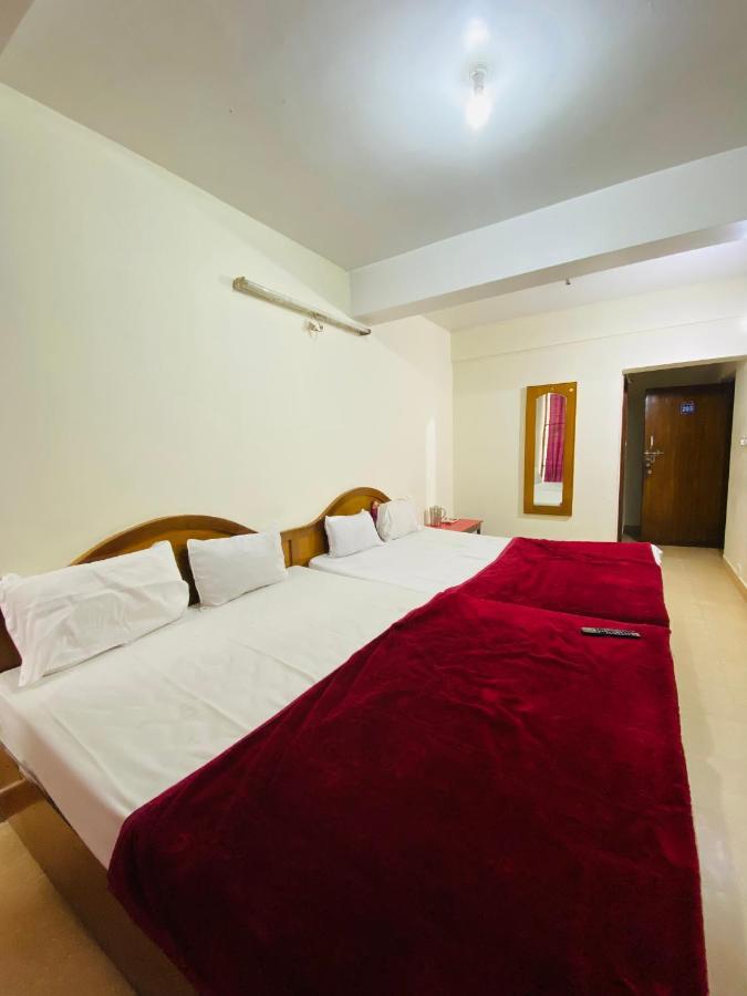 Hotel Nakshatra Ooty Bagian luar foto